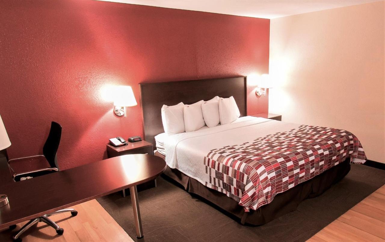Red Roof Inn Бордман Экстерьер фото