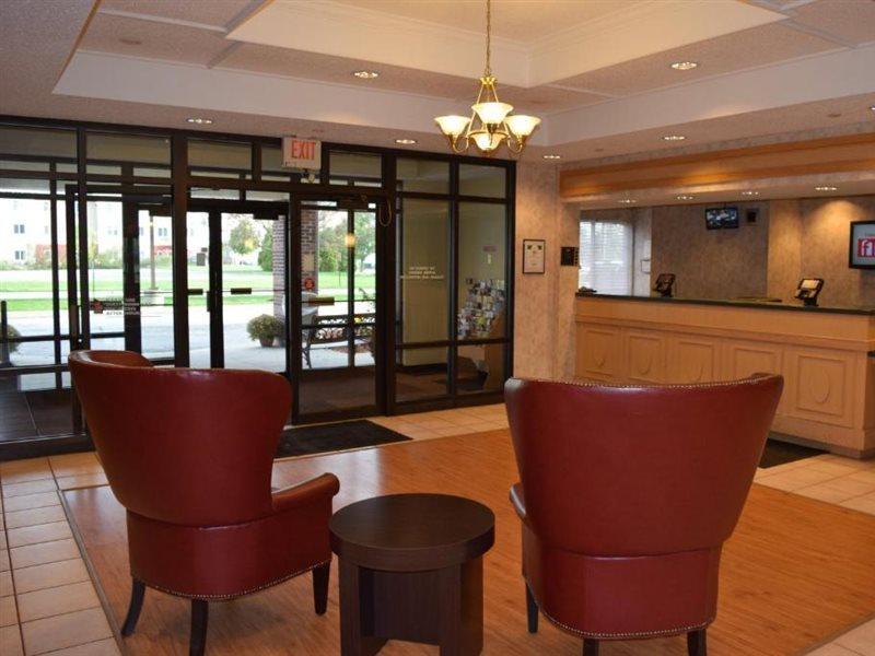 Red Roof Inn Бордман Экстерьер фото